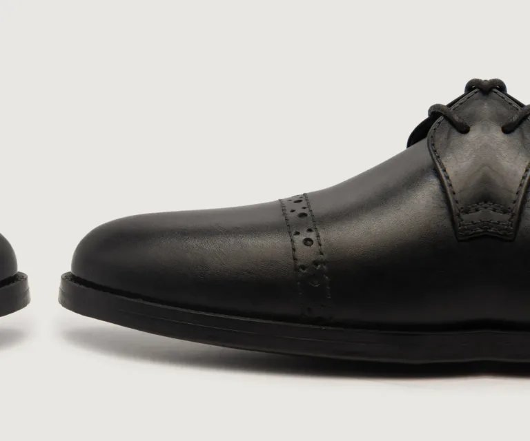 Dirk Brogues Derby Black Leather Shoes Handcrafted Men's Footwear — Outsole Tread & Seam Craftsmanship