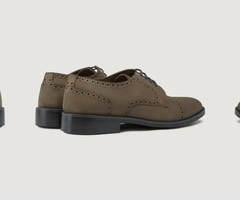 Dirk Brogues Derby Brown Oil Pullup Leather Shoes - StudGuard Handcrafted Men's Footwear — Toe Cap & Vamp Detail