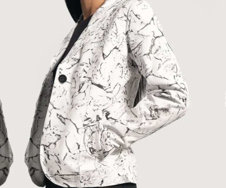 Donna Blake White Leather Blazer Luxury Women's Outerwear — Full-Length Silhouette & Drape