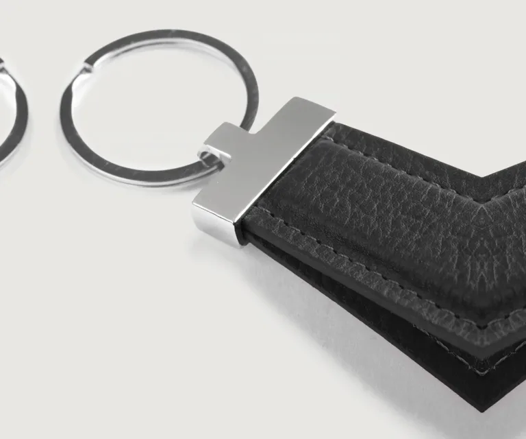Elroy Black Leather Keychain Luxury Handcrafted Leather Accessory / Gift — Card Capacity & Daily Organization