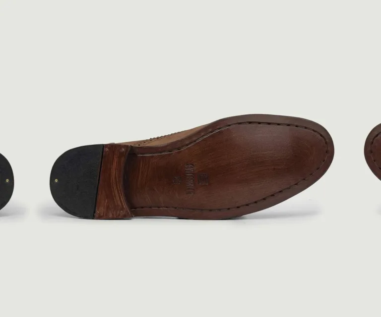 Greyson Brogues Oxford Oil Pull-up Brown Leather Shoes Handcrafted Men's Footwear — Complete Pair Presentation