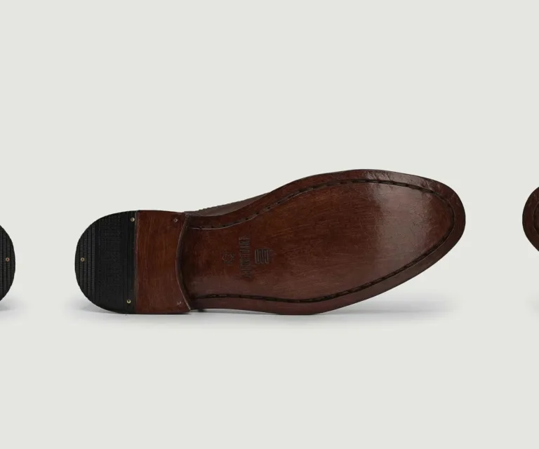 Greyson Brogues Oxford Tan Leather Shoes Handcrafted Men's Footwear — Complete Pair Presentation