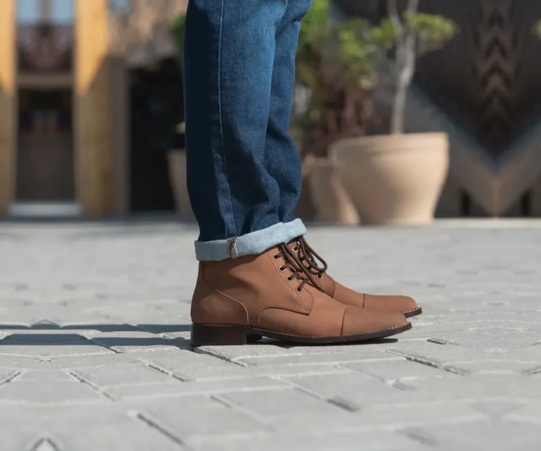 Knight Derby Oil Pull-up Brown Leather Boots Handcrafted Men's Footwear — Outsole Tread & Seam Craftsmanship