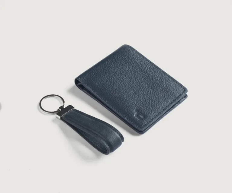 Marvin Blue Leather Gift Set — Rear Profile View