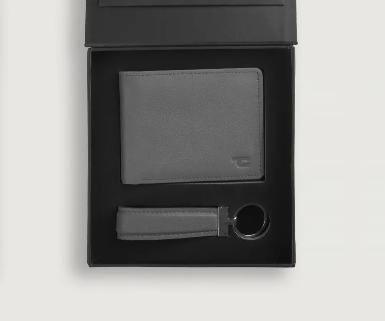 Marvin Grey Leather Gift Set — Quarter Angle Perspective
