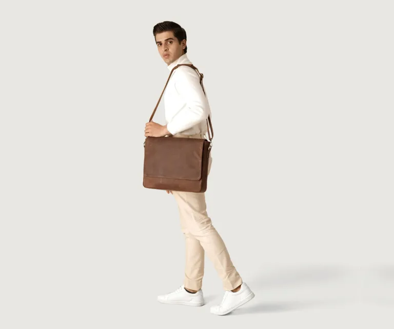 The Carismatico Vintage Tan Brown Leather Messenger Bag Luxury Handcrafted Leather Bag — Three-Quarter Perspective & Silhouette