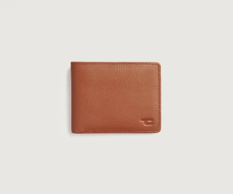 Timeless Taylen Brown Leather Gift Set — Hardware & Texture Macro