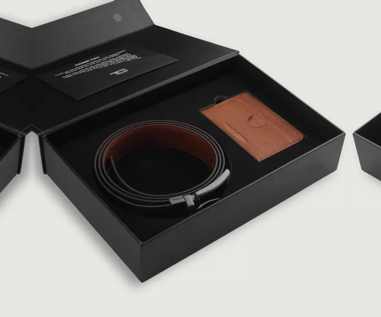 Voltor Brown Leather Gift Set — Front Detail Macro